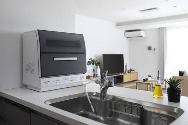 Máy rửa bát Panasonic NP-TR8
