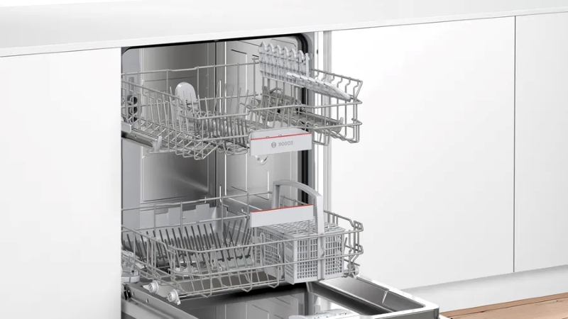 M&aacute;y rửa b&aacute;t Bosch SMI4HVS33E b&aacute;n &acirc;m hoạt động ở hiệu suất cao