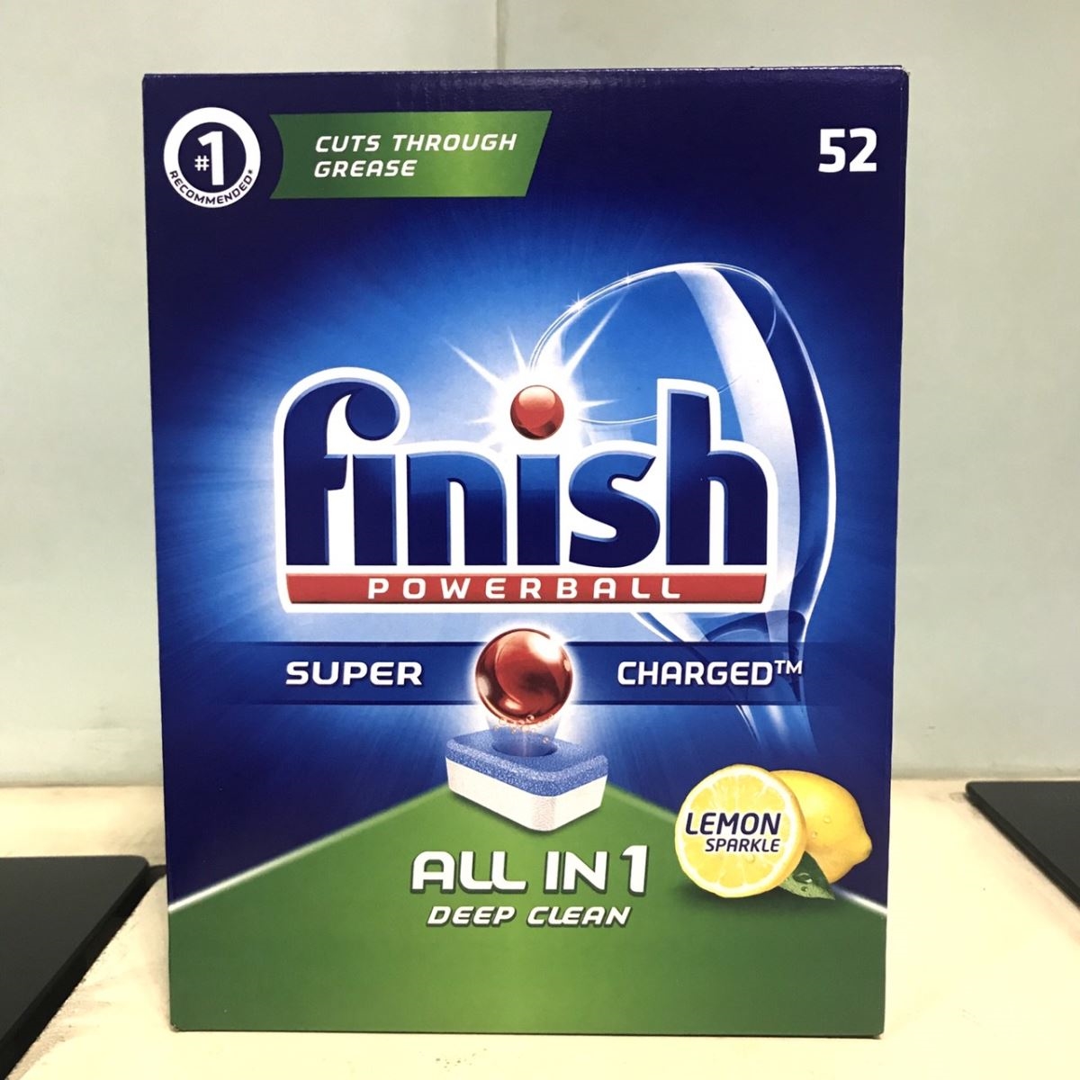 Vi&ecirc;n rửa ch&eacute;n Finish All In 1 Max 52V với c&ocirc;ng nghệ l&agrave;m sạch mạnh mẽ v&agrave; hiệu quả.