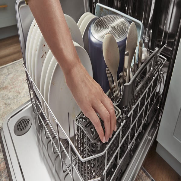 Hygienic Plus có thể giúp khử mùi hôi hiệu quả, mang lại cảm giác an tâm và thoải mái khi sử dụng bát đĩa