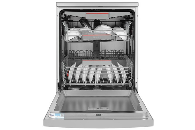 M&aacute;y c&oacute; khả năng rửa sạch 14 bộ đồ ăn chỉ trong một lần, với 8 chương tr&igrave;nh rửa đa dạng, đ&aacute;p ứng mọi nhu cầu.